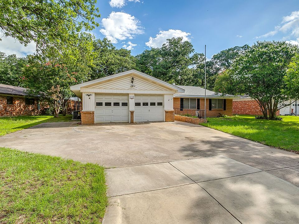 1st image of 616 Post Oak Dr