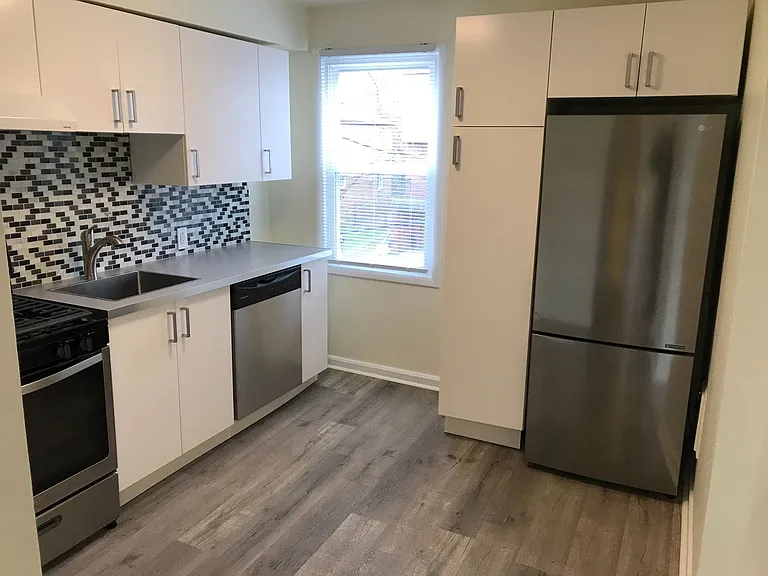 10 Exeter St #2 — Photo 5