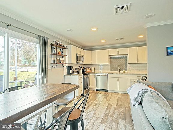 5th image of 3604 Naamans Dr