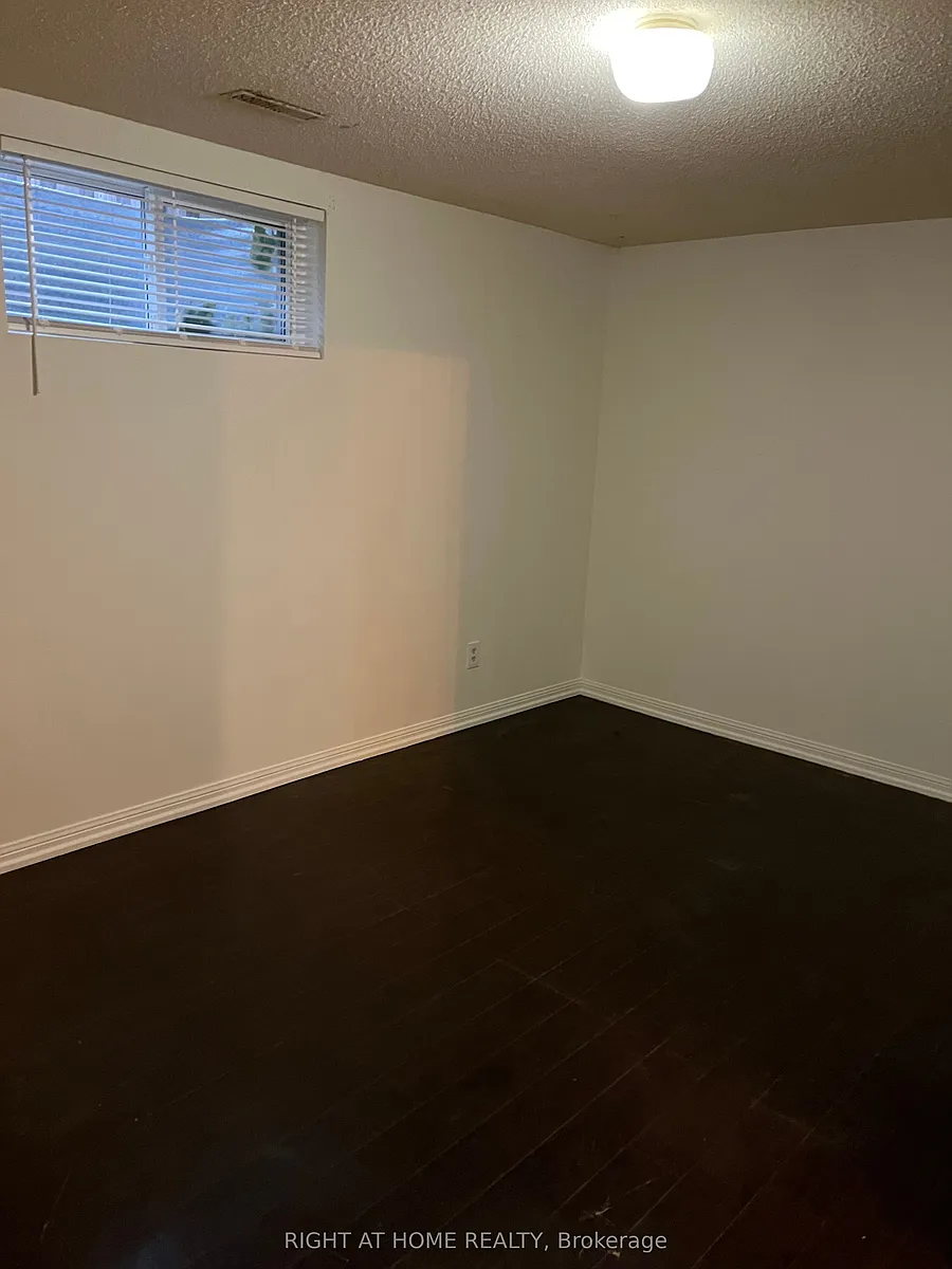 Building Photo - 26 Panorama Cres #LOWER LEVEL BSMENT