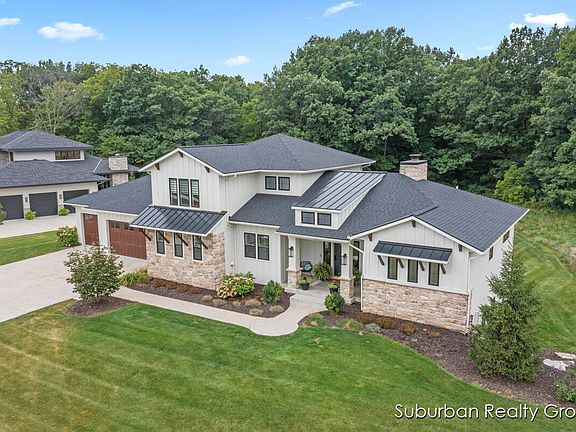 3rd image of 5619 Stonebridge Dr
