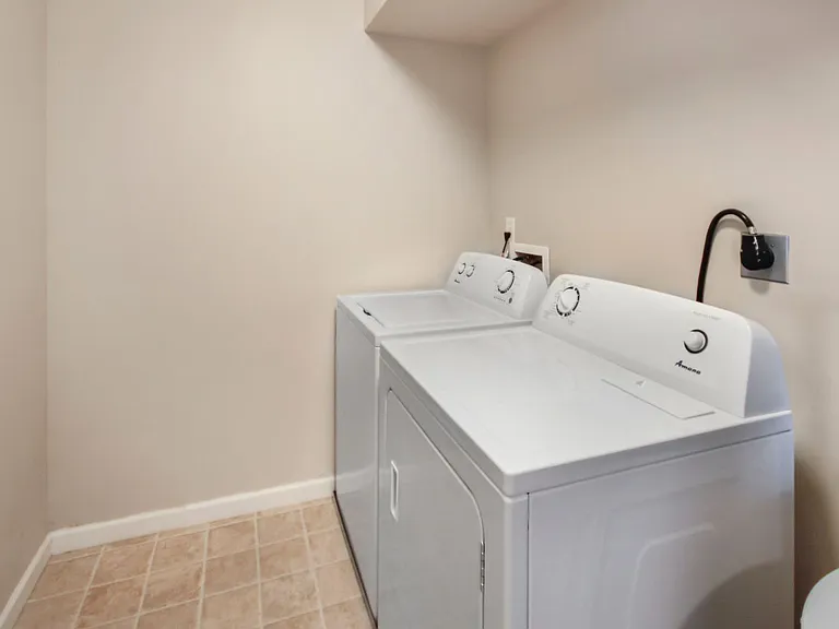 311 Stonewall Creek Dr — Photo 15