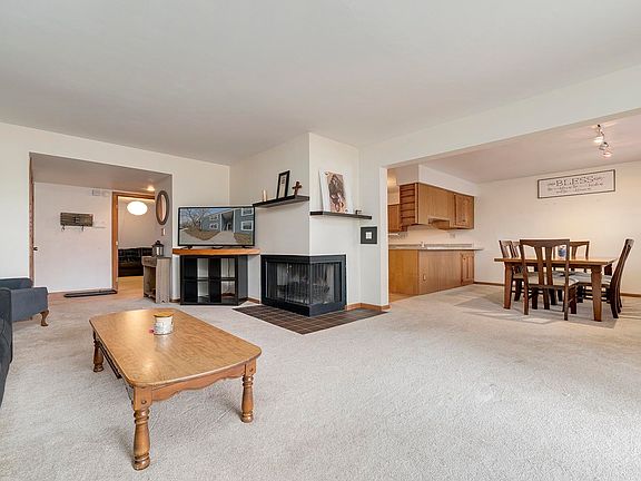 4th image of 6104 Brynwood Dr APT 6