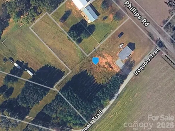 22 Iroquois Trl, Columbus, NC 28722
