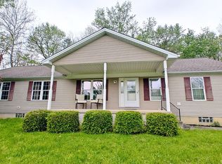 11424 Beard Rd, New Springfield, OH 44443