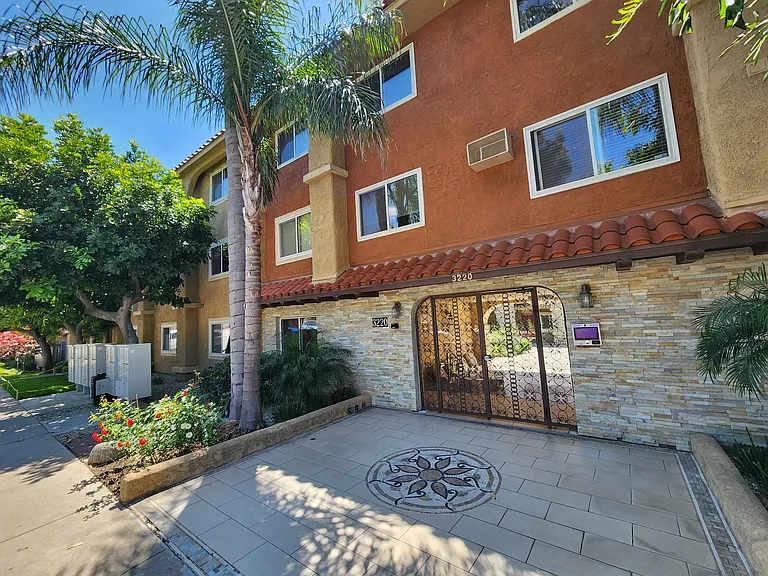3220 Altura Ave #122 — Photo 31