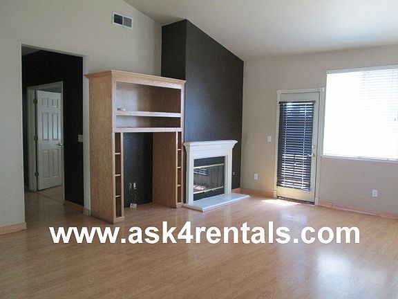 4th image of 1018 Iron Horse Way