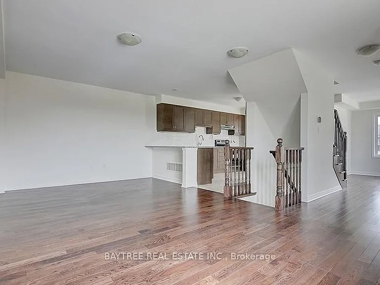 76 Casely Ave — Photo 7