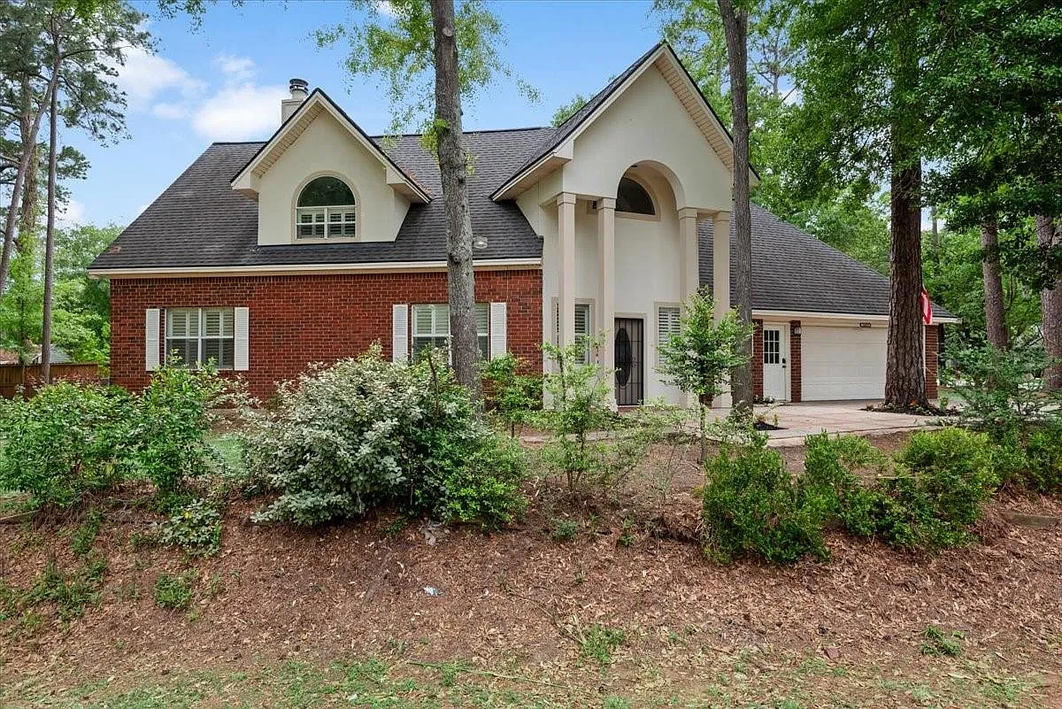 3 bed, 2.5 bath, 2491 sqft, $2,000 — Photo 1