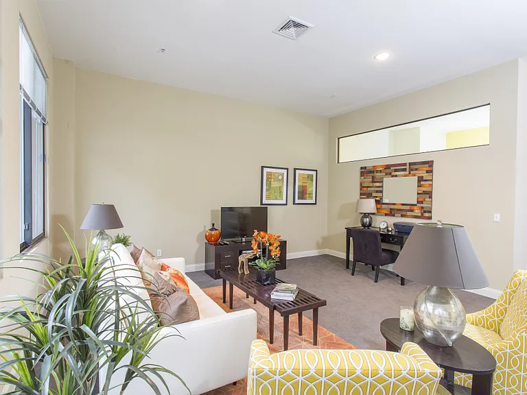 Residence Court (900 Chapel Mall) — Photo 9
