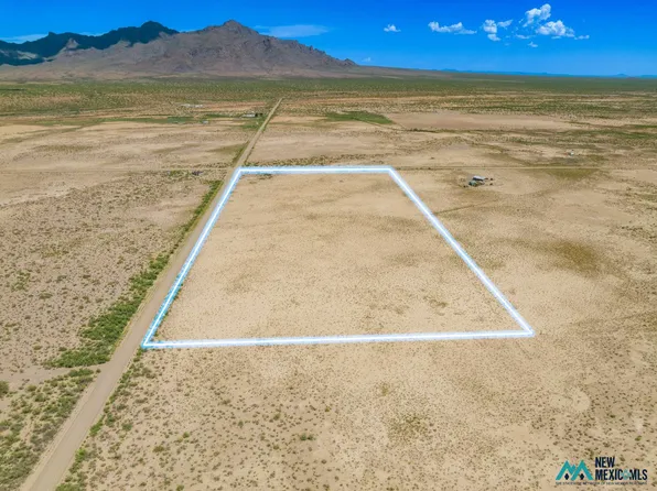 77 Montezuma Rd SE, Deming, NM 88030