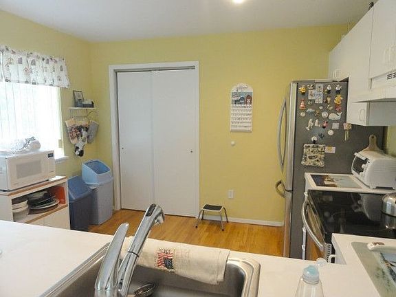 5th image of 16 Collingswood Dr