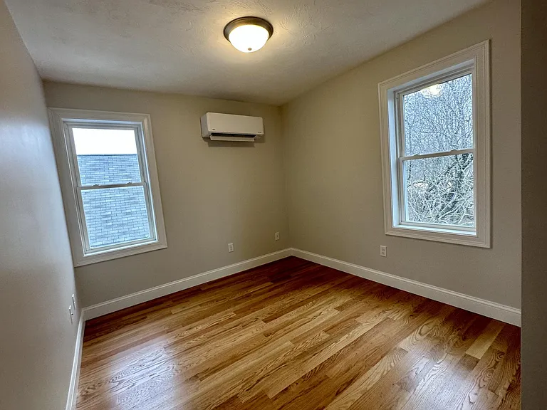 415 Danforth St #3 — Photo 7
