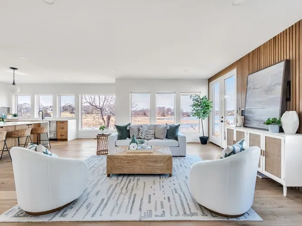 10 Chestnut Pl, Hingham, MA 02043