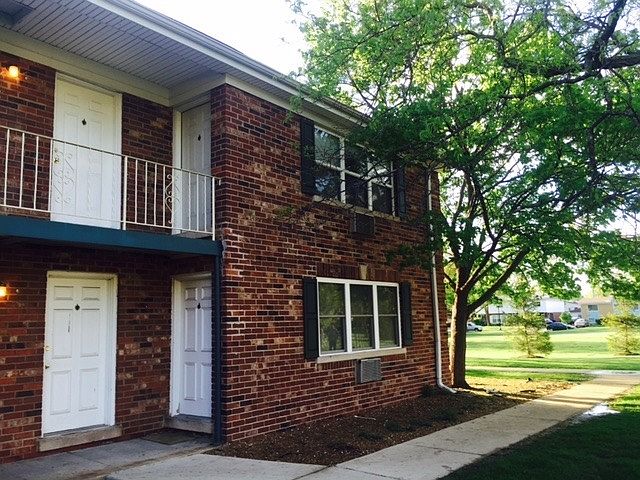 1st image of 11 Briar St APT 46