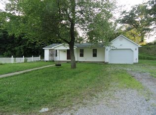 2060 Dogtown Rd, Benton, KY 42025