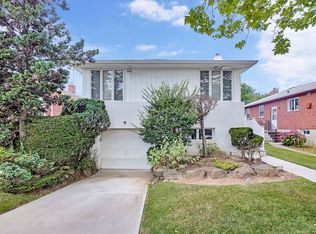 20749 28th Ave, Bayside, NY 11360