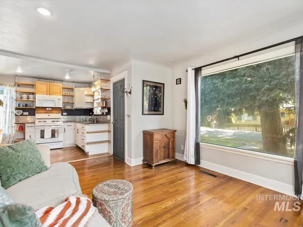 317 W Chester Dr, Boise, ID 83706