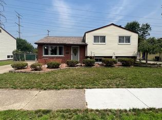 41246 Paign Dr, Sterling Heights, MI 48313