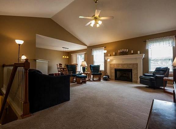 2nd image of 512 Brentwood Dr