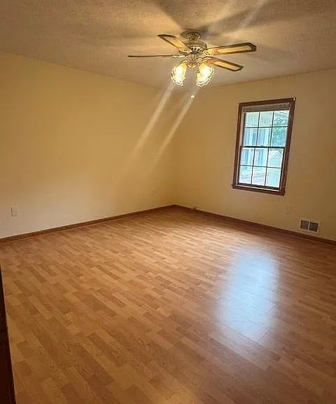 5677 Bentley Rd — Photo 13