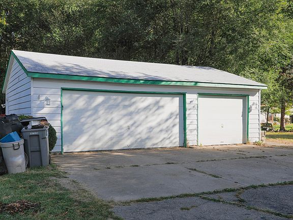 5353 Paradise Rd East-103