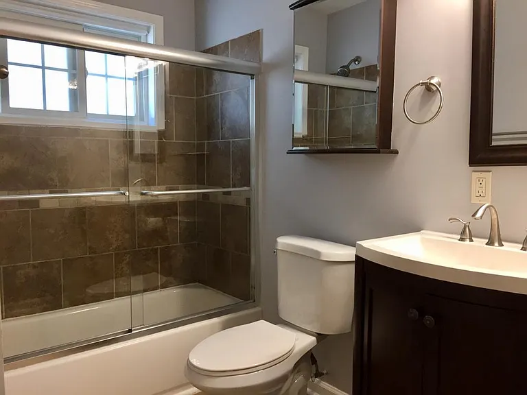 177 12th St NE #A8 — Photo 6