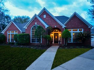 5434 Avondale Dr, Sugar Land, TX 77479