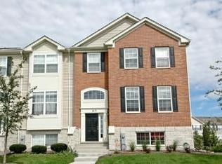 213 Jackson St, Gilberts, IL 60136