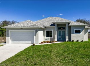 2000 Curry Ave N, Lehigh Acres, FL 33971