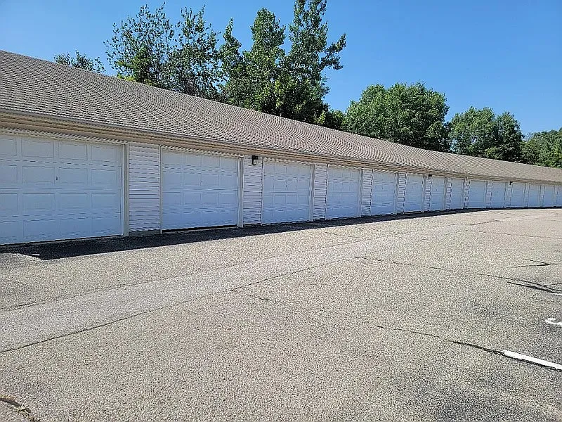 2 bed, 1176 sqft, $1,450 — Photo 2