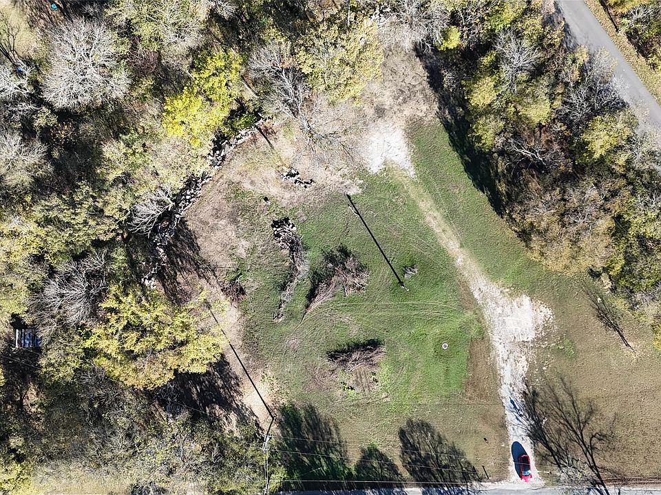 1st image of 947 E Lake St