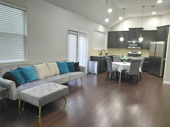 1401 Little Elm Trl Unit 127, Cedar Park, TX 78613