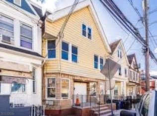 65 Taylor St, Newark City, NJ 07104