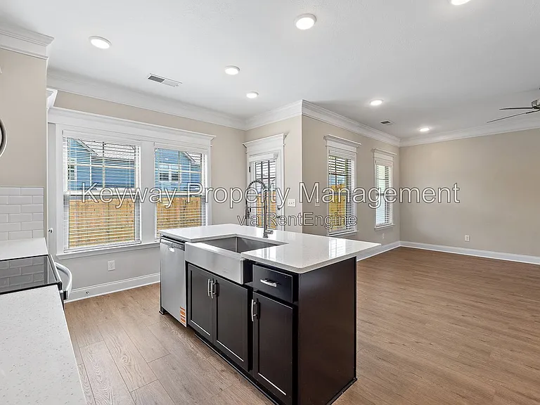 1119 Jolly Ln — Photo 8