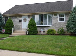 1527 Greenview Dr, Bethlehem, PA