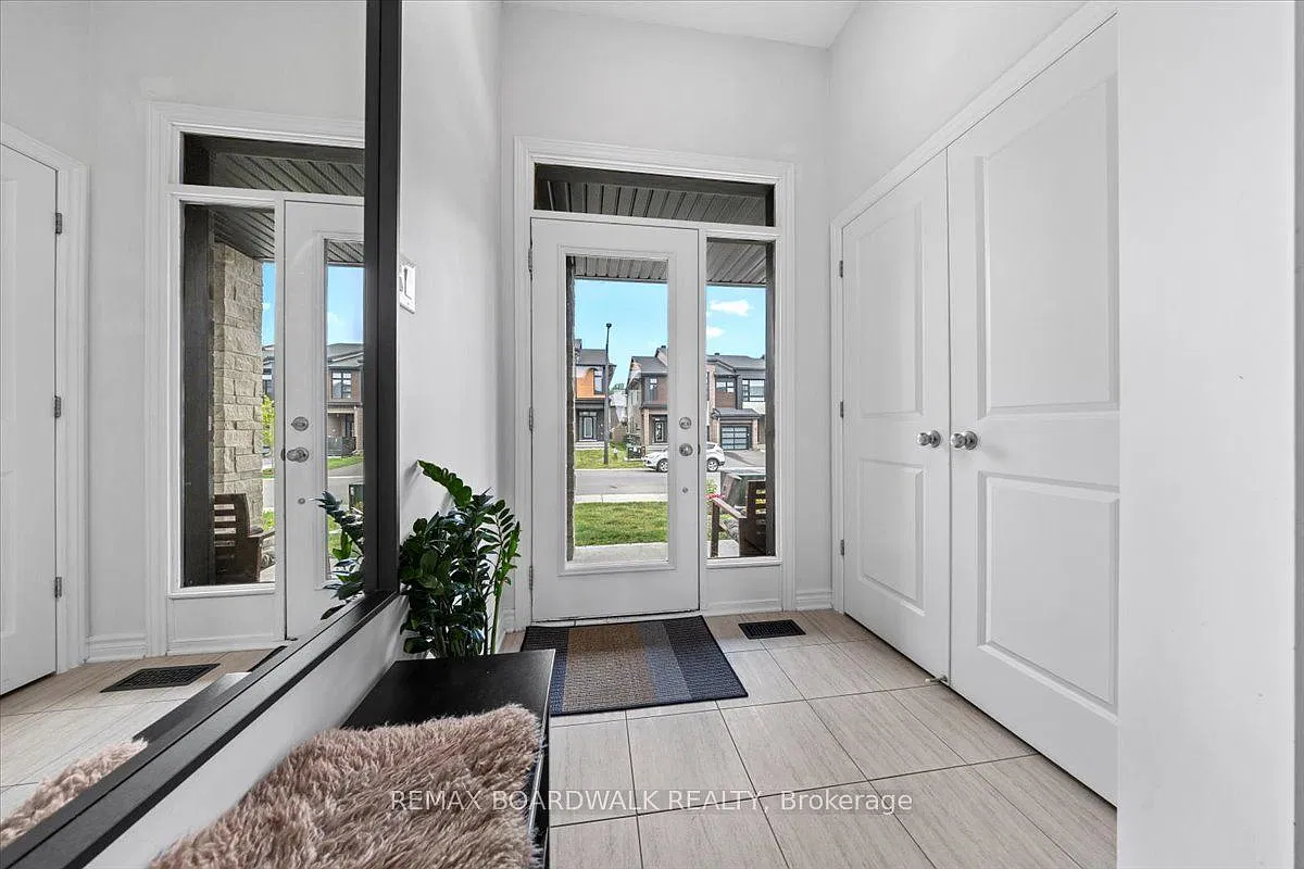 3 bed, $2,850 — Photo 3