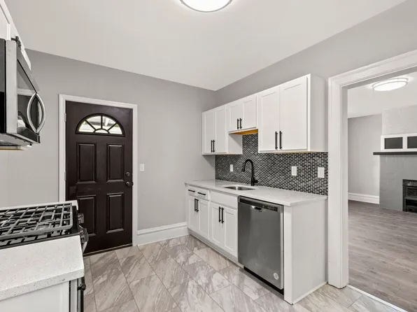 1025 Brownsville Road, 1025 Brownsville Rd Floor 3, Pittsburgh, PA 15210