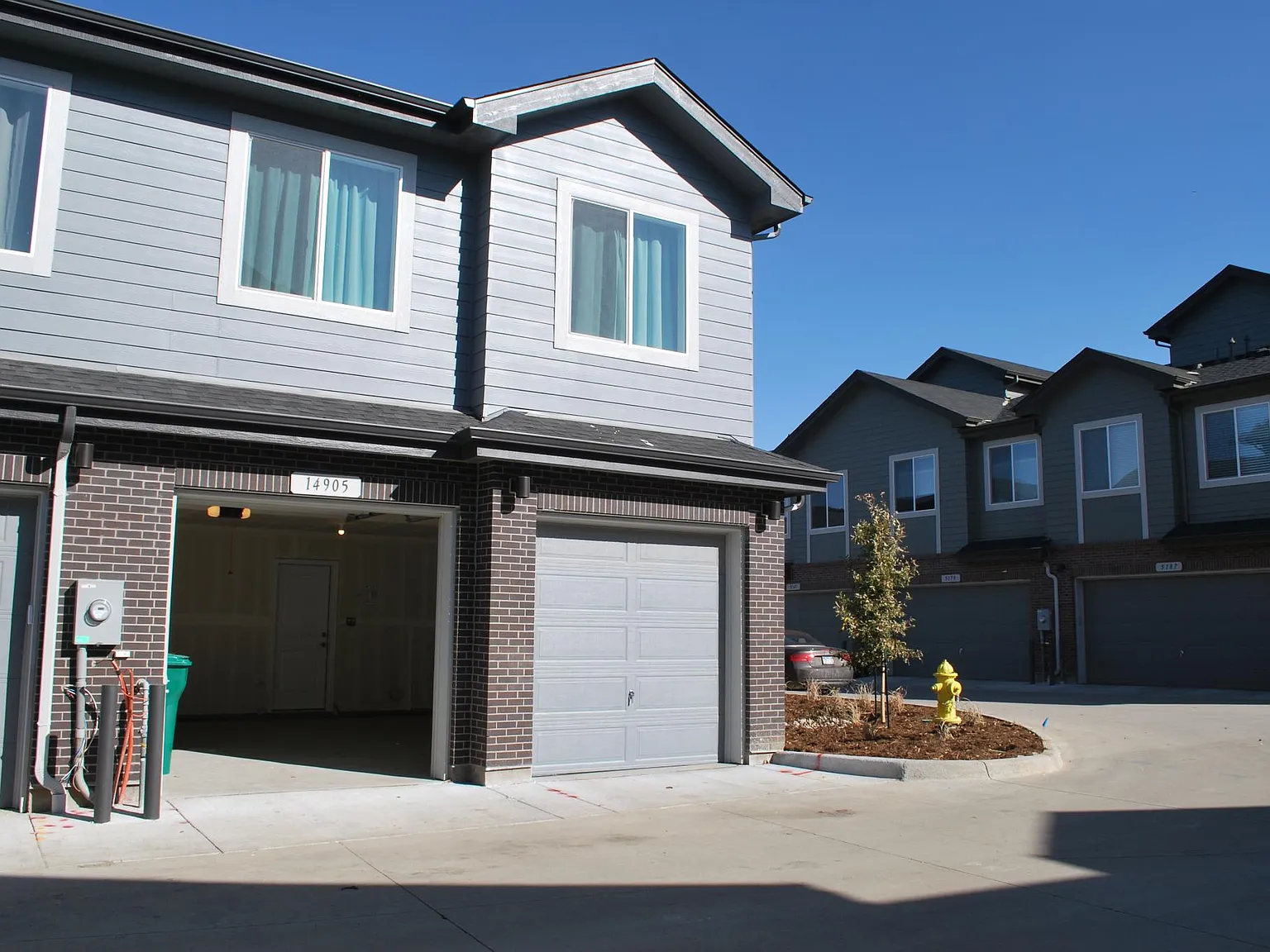 3 bed, 2.5 bath, 1880 sqft, $3,000 — Photo 4
