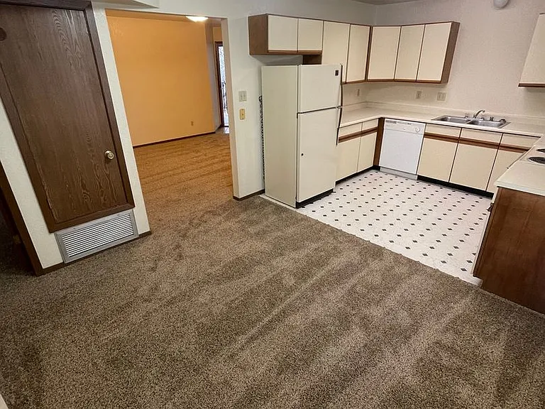 2949 Los Amigos Ct — Photo 9