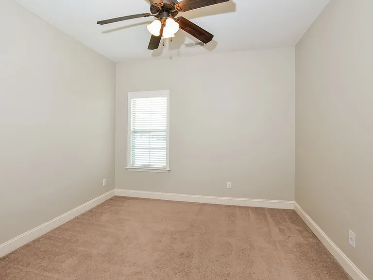 2647 Champion Hills Dr — Photo 15