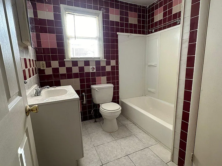 219 N Broom St #3 — Photo 2