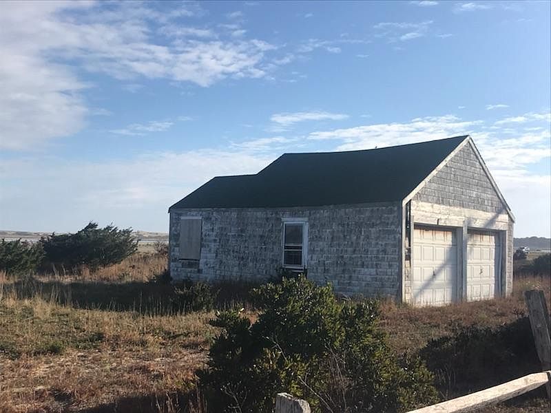 2nd image of 491 Shore Road