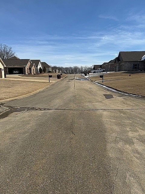 2nd image of 124 Sweet Water Ln