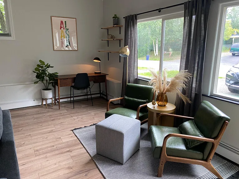 work desk and sitting chairs