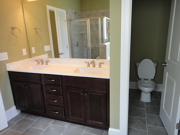 3rd image of 3948 Colony Woods Dr
