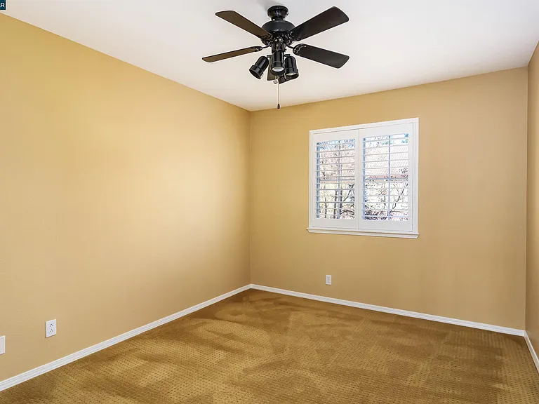 135 Coralflower Ln — Photo 29