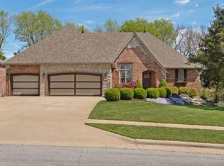 3003 W Cedarbluff Drive, Springfield, MO 65810