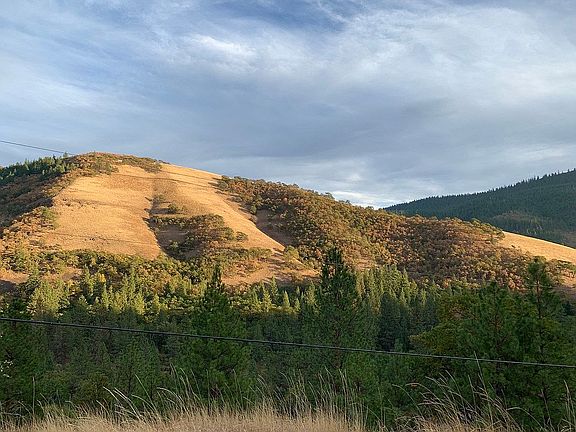 2nd image of 1101 Highway 142