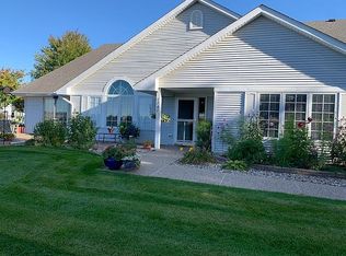 1202 Rockbend Pkwy, Saint Peter, MN 56082